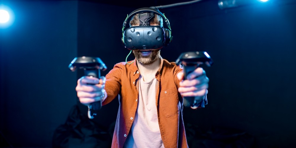 man-playing-virtual-reality-game